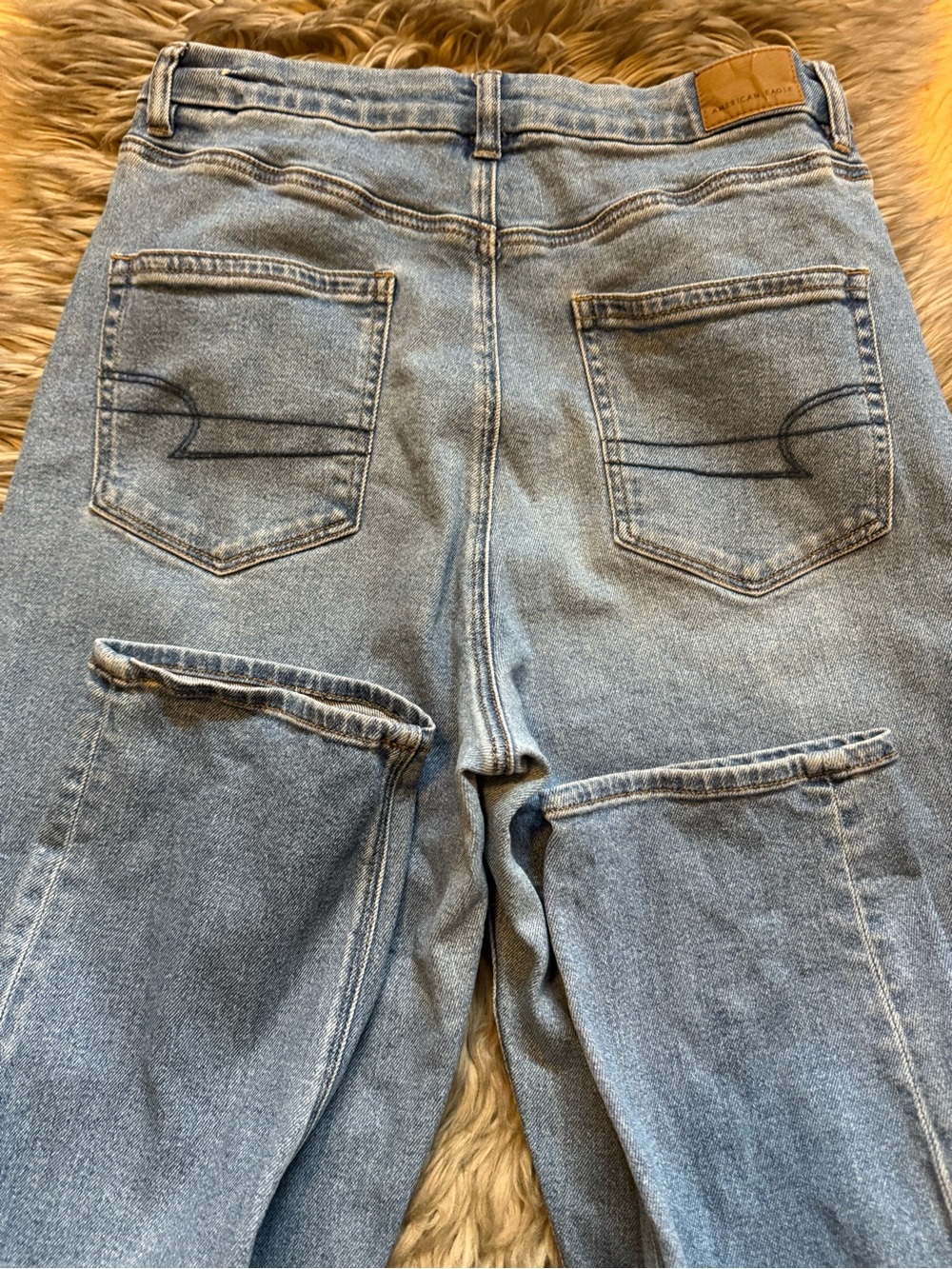 AE “Curvy Mom Jean” - good condition; slight stretch; Sz 12 Reg